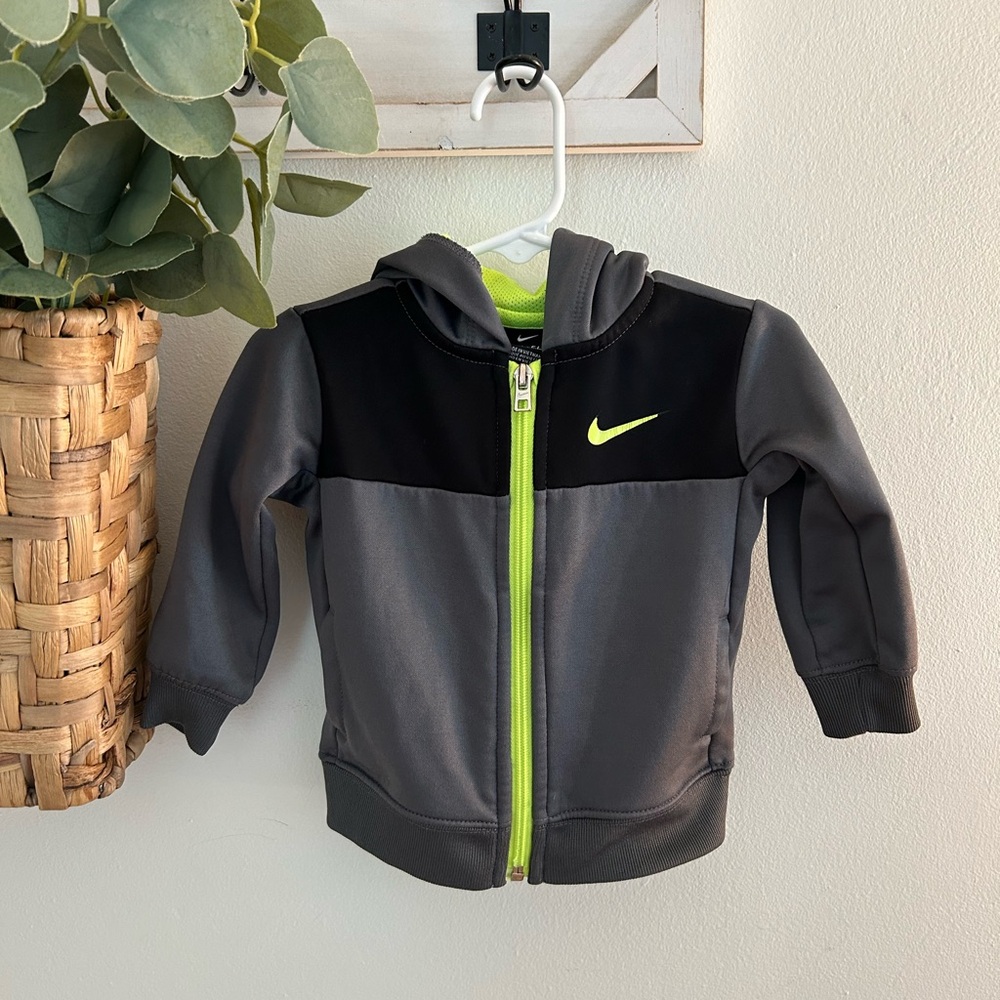 Baby Nike zip-up hooded jacket — Size 12 months